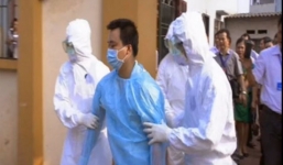 Ca nghi nhiễm Ebola tại Đà Nẵng: Cán bộ đầu trần, chân giày thách thức dịch bệnh?